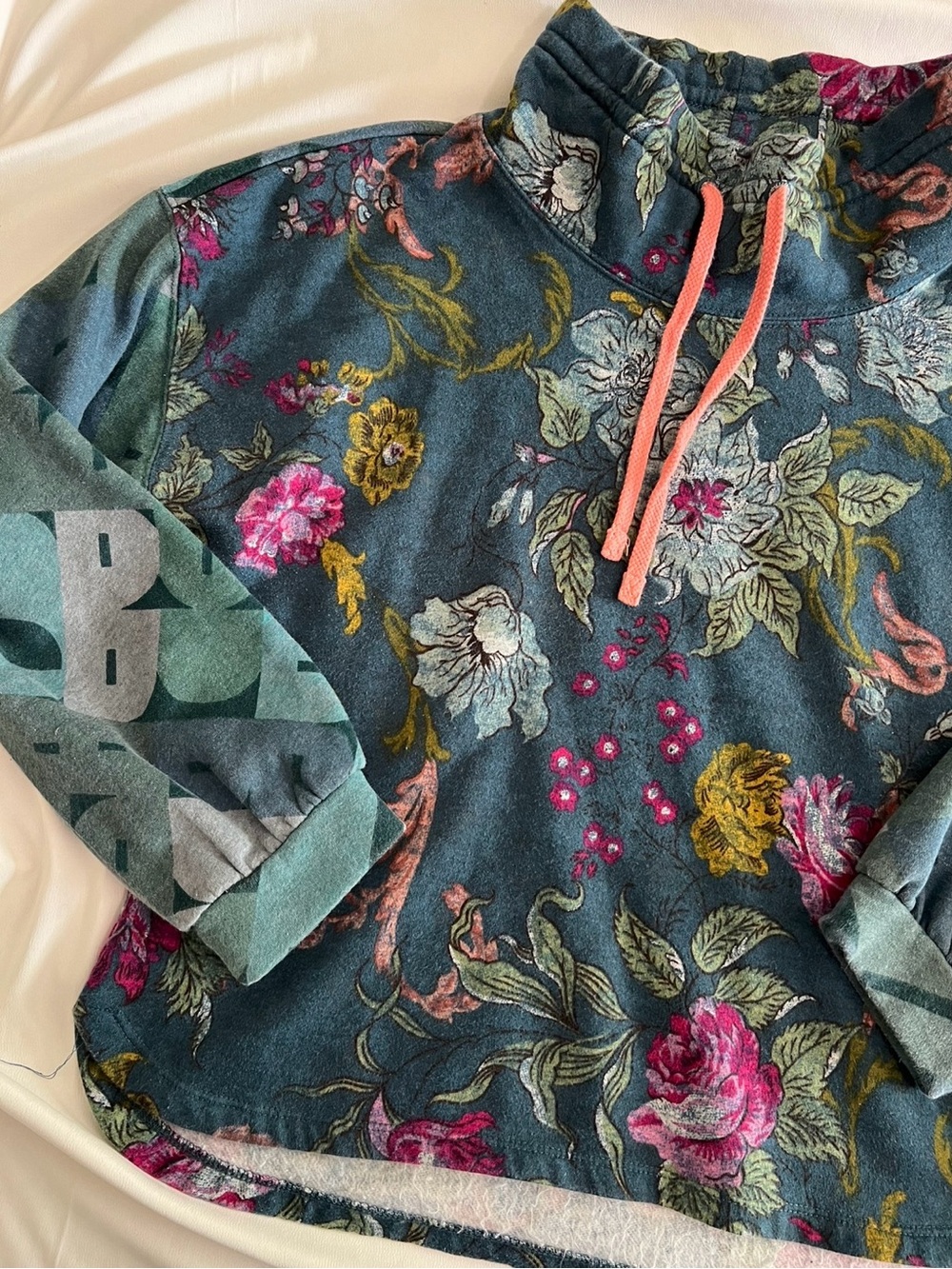Anthropologie Daily Drills Floral Sweatshirt ✨🌸 - Picture 4 of 7